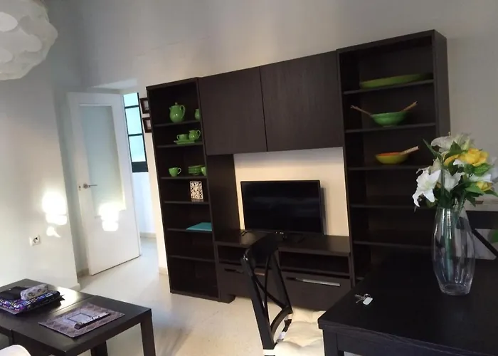 Centro De Y Playa * كاديز