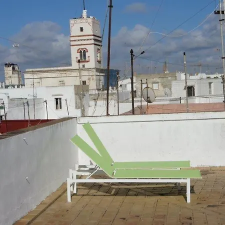 Muy Bien Situado En El Centro De Y Al Lado De La Playa * Cadiz