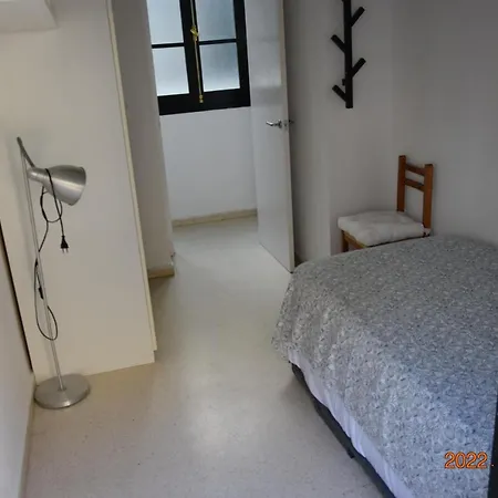 Apartment Muy Bien Situado En El Centro De Y Al Lado De La Playa *