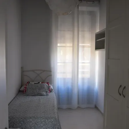 Centro De Y Playa Апартаменты Кадис